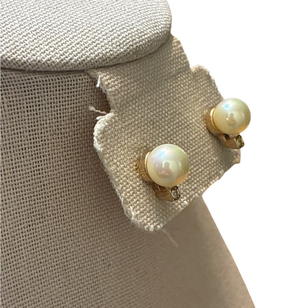 Christian Dior Gold Pearl Stud Earrings - Picture 3 of 4